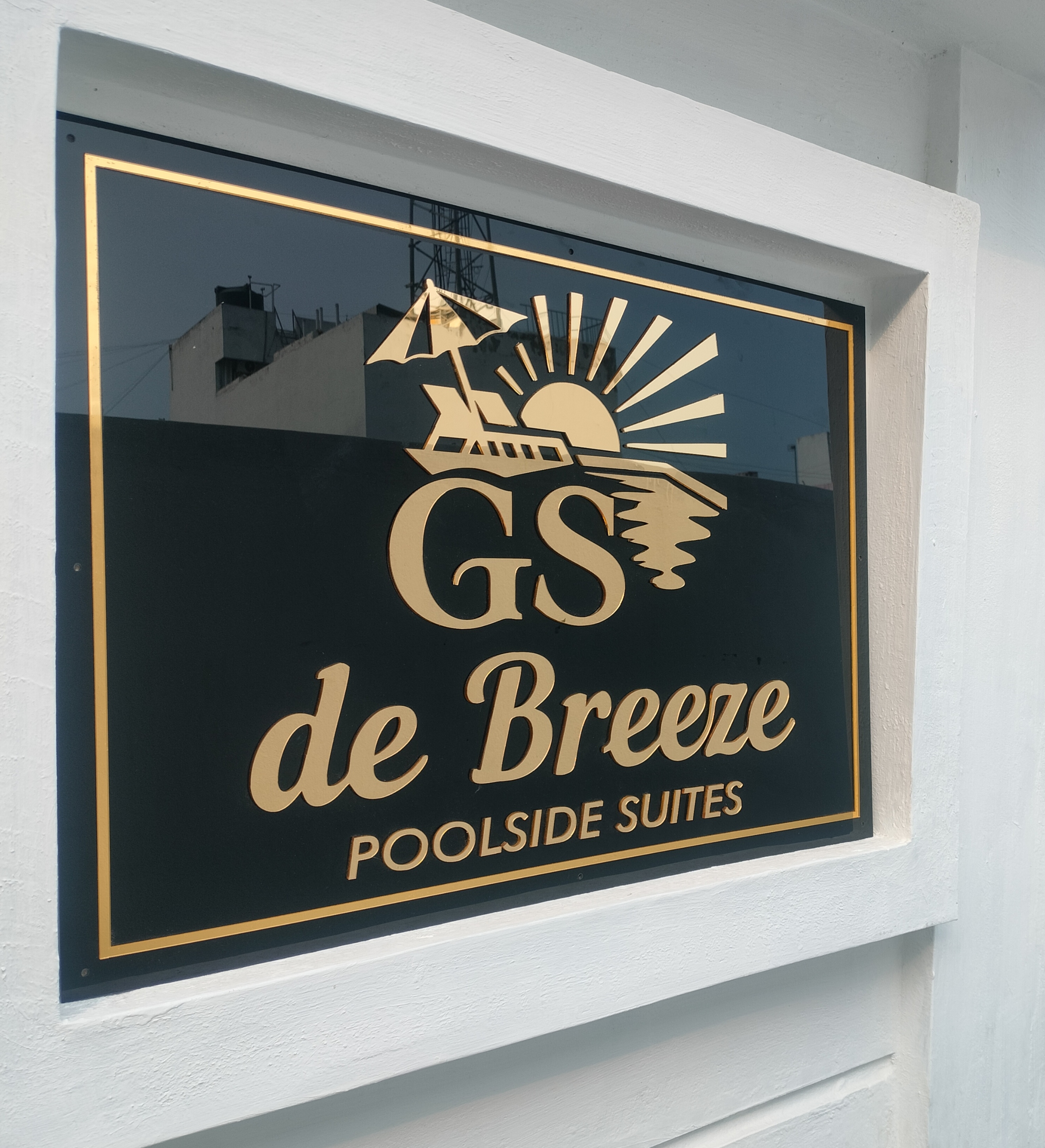GS de Breeze property nameboard